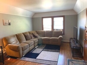 10931 S Artesian Ave in Chicago, IL - Building Photo - Building Photo