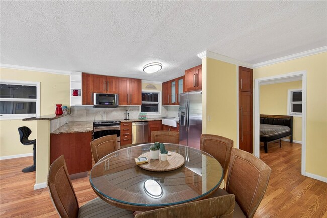 property at 6852 Skyline Dr