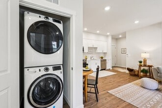 East Town Crossing in Puyallup, WA - Building Photo - Building Photo