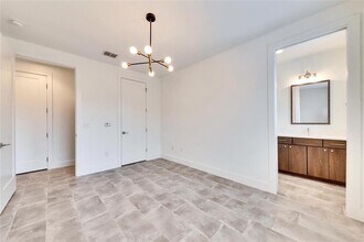 5006 Pecan Springs Rd in Austin, TX - Building Photo - Building Photo