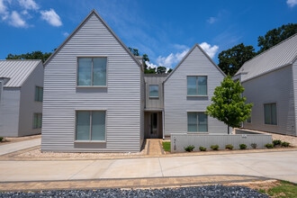 Rutherford House in Greenville, SC - Foto de edificio - Building Photo