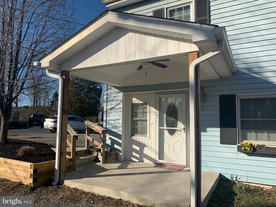 781 Powhatan Beach Rd in Pasadena, MD - Building Photo