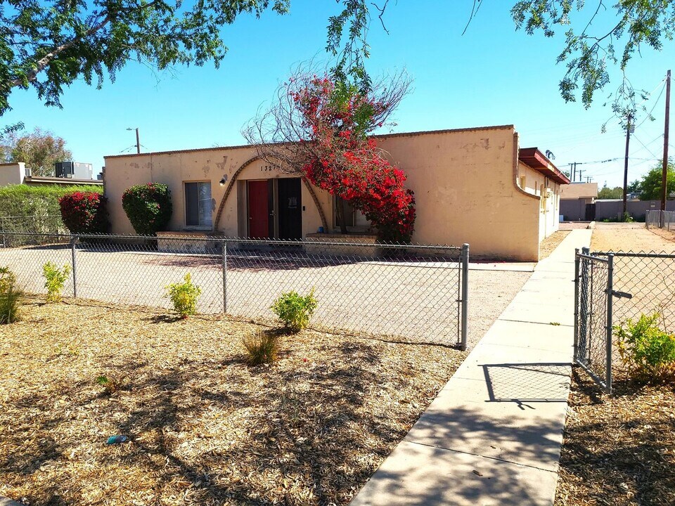 1327 W 5th St in Tempe, AZ - Building Photo