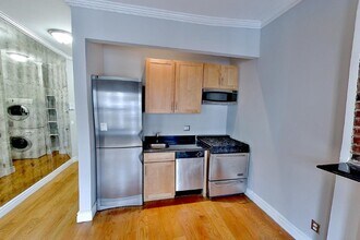 53 Leroy St, Unit 5D in New York, NY - Building Photo - Building Photo