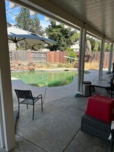 9420 Rainbow Falls Way in Elk Grove, CA - Building Photo - Building Photo