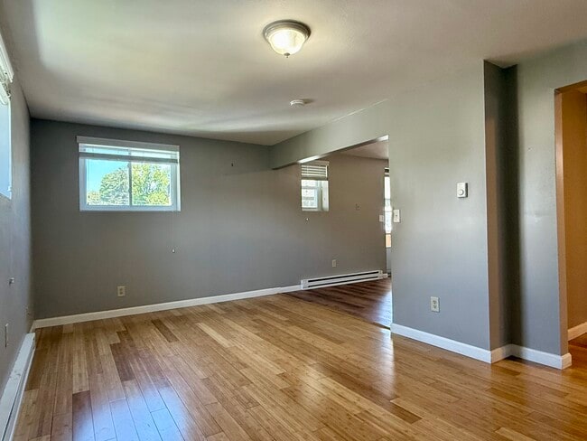63 3rd Ave, Unit Apt. 3 in Lowell, MA - Building Photo - Building Photo