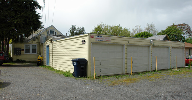 1383 Lawrence St in Eugene, OR - Building Photo - Building Photo