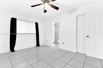 630 SW 62nd Ave in Miami, FL - Building Photo - Building Photo
