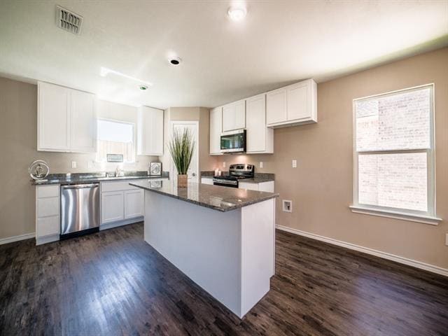 122 Brooks Dr in Terrell, TX - Foto de edificio - Building Photo