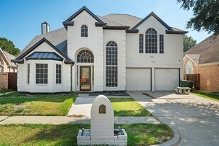 5809 Gloucester Ct in Arlington, TX - Building Photo
