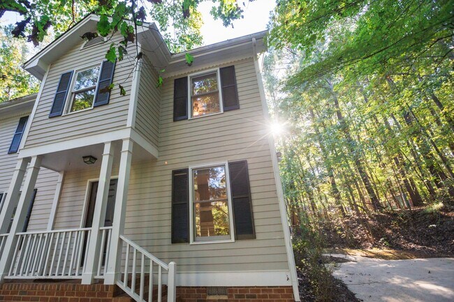 property at 15 Alamo Ct