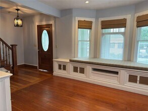67 Hall Ave in Newport, RI - Building Photo - Building Photo