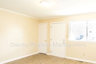 807 Henderson Ave in Rossville, GA - Building Photo - Building Photo