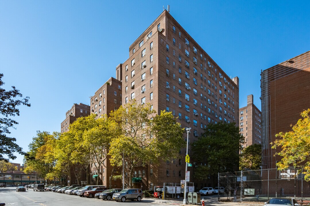 Amalgamated Dwellings in New York, NY - Building Photo