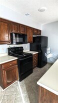 913 Vedral Pl in Cedar Hill, TX - Building Photo