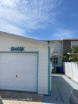 253 Cherie Down Ln in Cape Canaveral, FL - Building Photo
