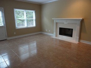 623 Chesterfield Dr in Lawrenceville, GA - Building Photo - Building Photo