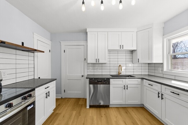 property at 1595 Cohassett Ave