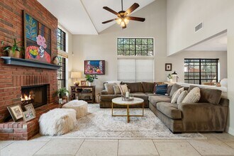 115 E Pathfinders Cir in Spring, TX - Building Photo - Building Photo