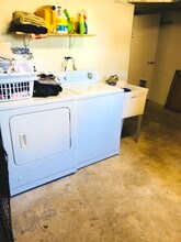 9529 N Kenneth Ave in Skokie, IL - Building Photo - Building Photo