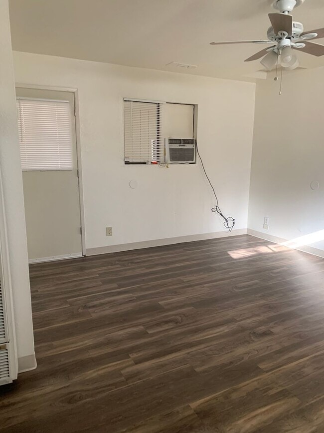 1104 Elmer St in Chico, CA - Building Photo - Building Photo