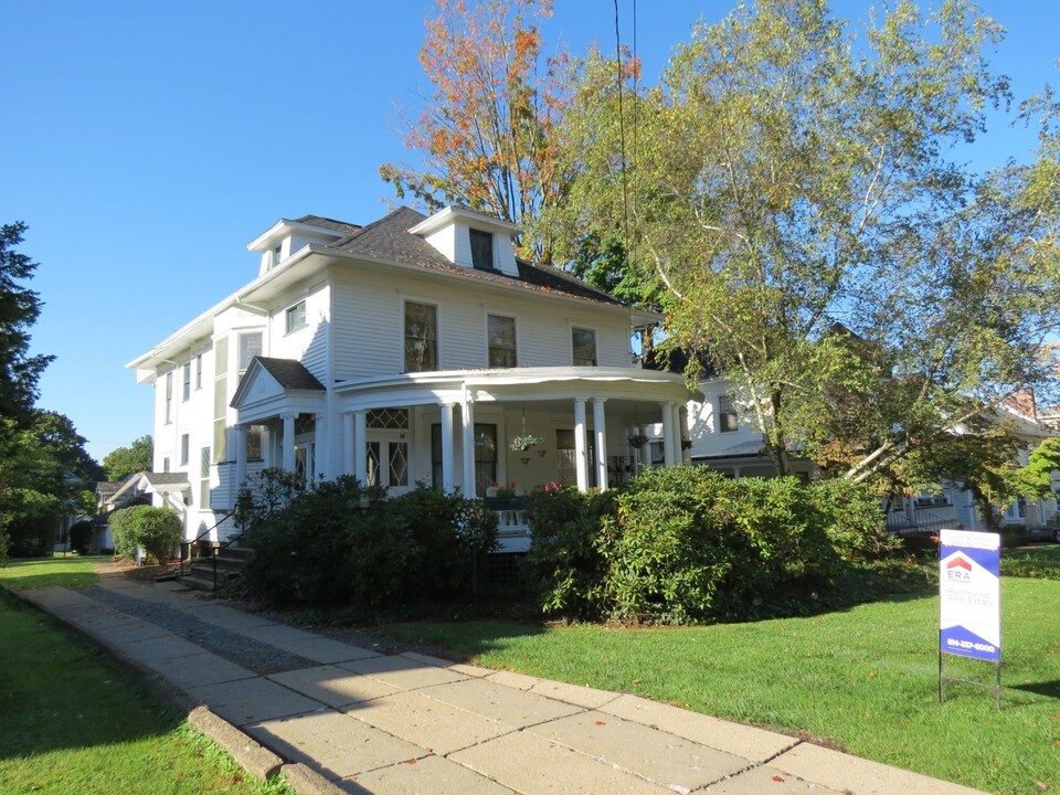 444 Chestnut St in Meadville, PA - Foto de edificio