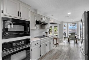 112 Co Rd 139 in Burnet, TX - Building Photo