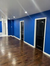 8819 S Escanaba Ave, Unit 2 in Chicago, IL - Building Photo - Building Photo