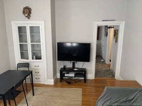 172 Bigelow St, Unit 2 in Boston, MA - Building Photo - Building Photo