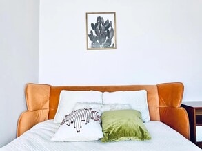 Furnished room/NOT APARTMENT in Brooklyn, NY - Foto de edificio - Building Photo