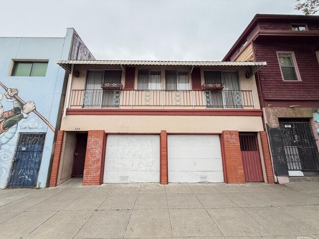 property at 725 Harrison St