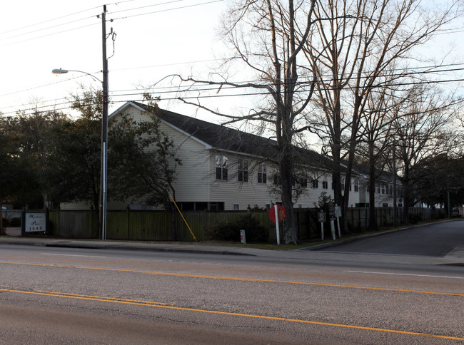 Wysteria Place in Charleston, SC - Building Photo - Building Photo