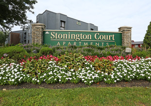 Stonington Court Apartments in Lindenwold, NJ - Foto de edificio - Building Photo