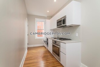 16 Forest St in Cambridge, MA - Building Photo - Building Photo