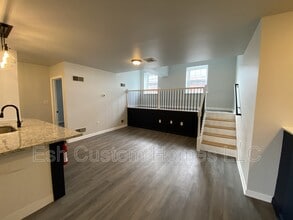 235 Locust St in Columbia, PA - Building Photo - Building Photo