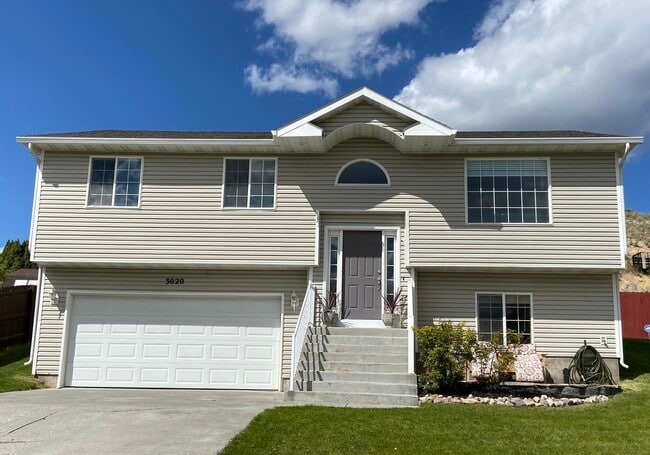 3020 Silverfield Way