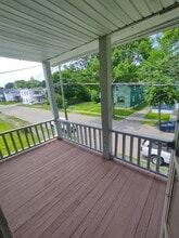 708 Linden Pl, Unit Upstairs in Elmira, NY - Building Photo - Building Photo