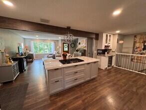 7013 234th Ave NE in Stacy, MN - Foto de edificio - Building Photo