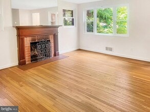 2711 Parkway in Cheverly, MD - Building Photo - Building Photo