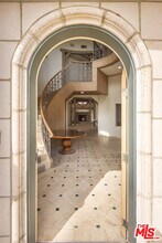 1041 Somera Rd in Los Angeles, CA - Building Photo - Building Photo