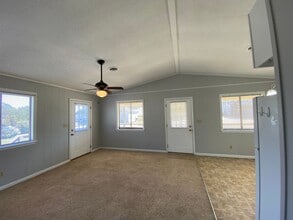 602 Clam Shell Dr in Kill Devil Hills, NC - Foto de edificio - Building Photo