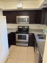 1522 SE Royal Green Cir in Port St. Lucie, FL - Building Photo - Building Photo