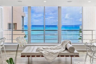 2979 Kalakaua Ave in Honolulu, HI - Building Photo - Building Photo
