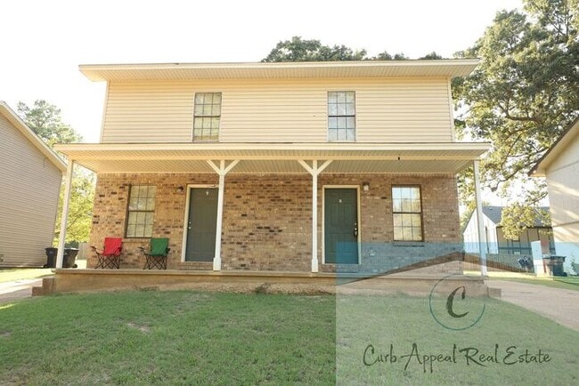 property at 703 Stratford Dr