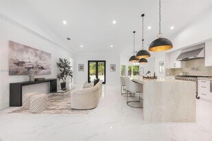 6845 SW 52nd St in Miami, FL - Building Photo