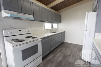 2378 Ahakuhina Pl in Pearl City, HI - Building Photo - Building Photo