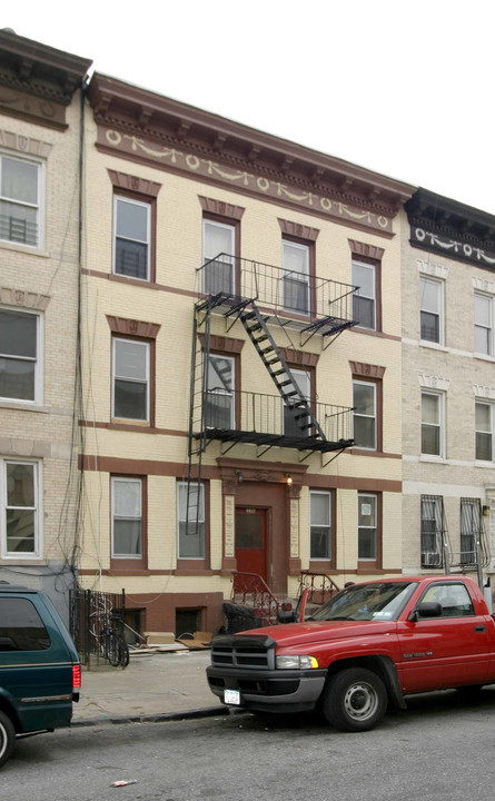 334 Chauncey St in Brooklyn, NY - Building Photo