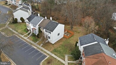 5927 Wild Brook Ct in Centreville, VA - Building Photo - Building Photo