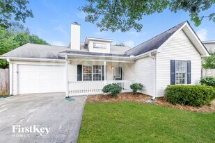 1296 N Hampton Dr in Hampton, GA - Building Photo