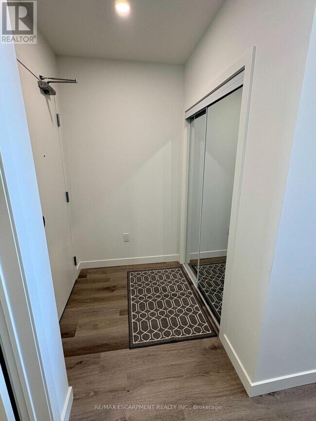 461 Green Rd in Hamilton, ON - Building Photo - Building Photo